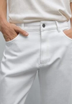 Massimo Dutti SLIM FIT - Slim Fit Jeans - White -Massimo Dutti Shop e8b3b18d76954b6ab1e9c5c4bb286dc0