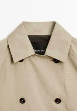 Massimo Dutti SHORT WITH BUTTON DETAIL ON THE COLLAR - Trenchcoat - BEIGE -Massimo Dutti Shop e8d44982efa34a38a829188c61d043db