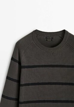 Massimo Dutti Colour Block Crew Neck- Jumper - Dark Grey 17 Massimo Dutti Colour Block Crew Neck- Jumper - Dark Grey -Massimo Dutti Shop e9d91cb8d999484698fda7397f4dbbe1