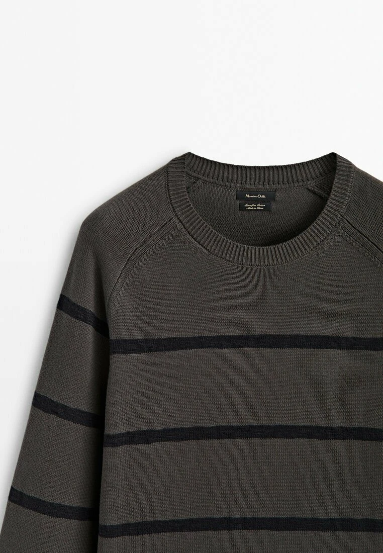 Massimo Dutti Colour Block Crew Neck- Jumper - Dark Grey 9 Massimo Dutti Colour Block Crew Neck- Jumper - Dark Grey - Image 7