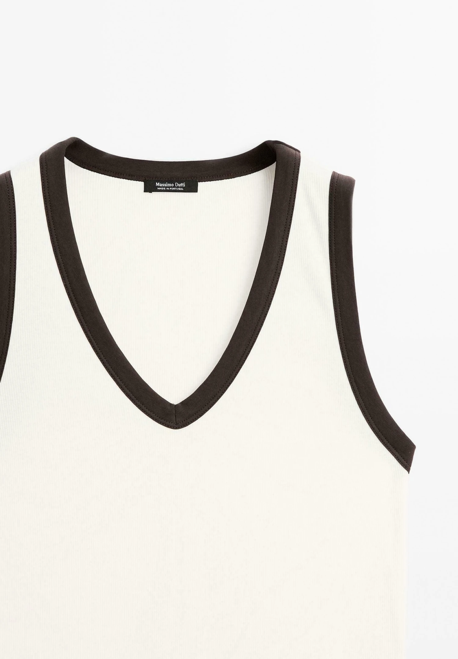 Massimo Dutti RIBBED V-NECK WITH THICK STRAPS - Basic T-shirt - White 9 Massimo Dutti RIBBED V-NECK WITH THICK STRAPS - Basic T-shirt - White - Image 7