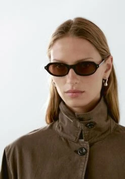 Massimo Dutti LONG SHIRT COLLAR WITH SIDE POCKETS - Trenchcoat - Dark Brown -Massimo Dutti Shop ead31864b0204383ba0b16a36d7aa78d