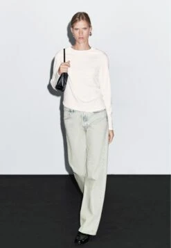 Massimo Dutti FADED MID-RISE WIDE-LEG - Straight Leg Jeans - Light Blue -Massimo Dutti Shop eb3f0e376b844fe1b3bfb7094723104d