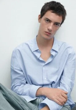 Massimo Dutti REGULAR FIT GARMENT WITH STRIPED DETAIL - Shirt - Blue 16 Massimo Dutti REGULAR FIT GARMENT WITH STRIPED DETAIL - Shirt - Blue -Massimo Dutti Shop eba891d2cf4940d98a48836873d15da2