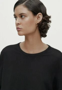 Massimo Dutti Crew Neck Blend - Sweatshirt - Black -Massimo Dutti Shop ecd8f3c10f2849b5b7dc9f2365d48530