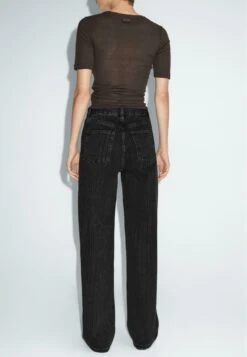 Massimo Dutti HIGH-RISE STRAIGHT - Relaxed Fit Jeans - Black Denim 14 Massimo Dutti HIGH-RISE STRAIGHT - Relaxed Fit Jeans - Black Denim -Massimo Dutti Shop ecda0f8dbb4f4f2a8723fe11ae90c119