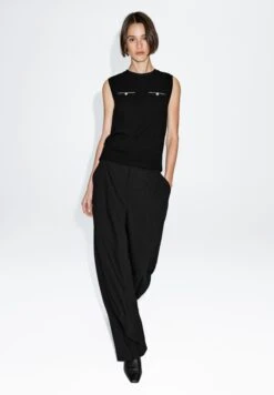 Massimo Dutti SLEEVELESS WITH POCKET DETAILS - Top - Black 16 Massimo Dutti SLEEVELESS WITH POCKET DETAILS - Top - Black -Massimo Dutti Shop ed4f59c10bf64c768ba00c78b6a82d28