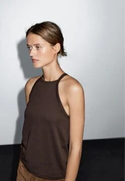 Massimo Dutti HALTER NECK - Top - Dark Brown -Massimo Dutti Shop ed5e4d0f759b4811b3f43fe2785e6c2a