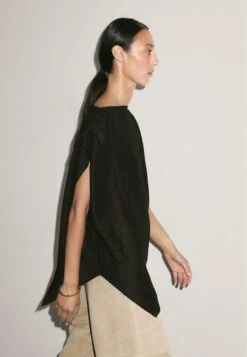 Massimo Dutti GARMENT WITH BROOCH DETAIL - Blouse - Dark Brown -Massimo Dutti Shop ef144cc999c8481b997e39c0ce248b77