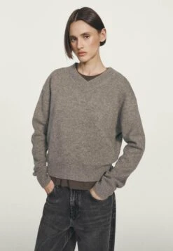 Massimo Dutti V-NECK KNIT - Jumper - Light Brown -Massimo Dutti Shop ef384b31c69d4844af751422bbb0700a