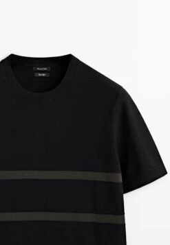 Massimo Dutti Stripe Textured - Print T-Shirt - Black 18 Massimo Dutti Stripe Textured - Print T-Shirt - Black -Massimo Dutti Shop ef4783f123fe49a29dd17562b719bbc8