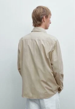 Massimo Dutti OVERGARMENT WITH POCKET - Shirt - Beige 13 Massimo Dutti OVERGARMENT WITH POCKET - Shirt - Beige -Massimo Dutti Shop ef895ae3934f44bca60abded543e39f0