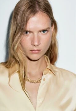 Massimo Dutti FLOWING SATIN LONG SLEEVE - Button-down Blouse - Yellow 21 Massimo Dutti FLOWING SATIN LONG SLEEVE - Button-down Blouse - Yellow -Massimo Dutti Shop efcbbcd2afc447a1817a7a6ebbf333ac