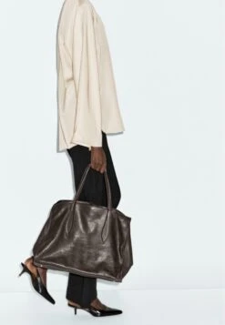 Massimo Dutti FLOWING V-NECK LONG SLEEVE - Blouse - Mottled Beige -Massimo Dutti Shop f0413fc6abd64276a07d08c2f0cdd0c0