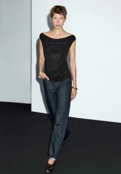 Massimo Dutti FLOWING DRAPED NECK - Top - Black 17 Massimo Dutti FLOWING DRAPED NECK - Top - Black -Massimo Dutti Shop f12f14d357024de3a80206f9e0aae51c