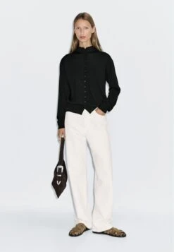 Massimo Dutti BUTTONED WITH MOCK TURTLENECK - Cardigan - Black -Massimo Dutti Shop f1eef6143c0344009ba1a365ceda311c