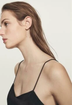 Massimo Dutti WITH LACE DETAIL - Top - Black -Massimo Dutti Shop f1ff329a37ef4212965c647de0673291