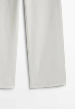 Massimo Dutti Wide Fit CroppedWith Pockets - Flared Jeans 24 Massimo Dutti Wide Fit CroppedWith Pockets - Flared Jeans -Massimo Dutti Shop f2f45fd32bb245ee9bf52c10c6592168