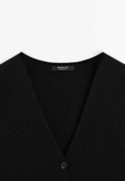 Massimo Dutti BUTTONED V-NECK - Waistcoat - Black -Massimo Dutti Shop f32162f1dd4342198376ac2586733e60