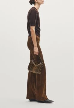 Massimo Dutti SMALL ANIMAL SHOULDER - Handbag - Dark Brown -Massimo Dutti Shop f39834e5782f4177acf3043c69b9d078