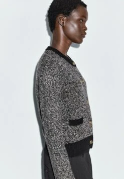 Massimo Dutti ELEGANT GOLD-TONED RHINESTONE BUTTONS - Cardigan - Black -Massimo Dutti Shop f4bfe0dee93545748e79571f67077b5f