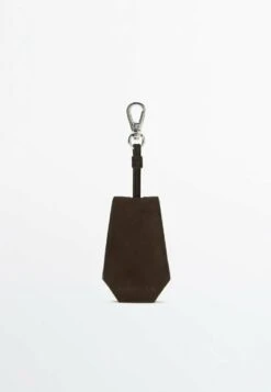 Massimo Dutti With Embossed Detail - Keyring - Ochre -Massimo Dutti Shop f4cb7a6a282d49cc9a6abdfeeb5fbcfd