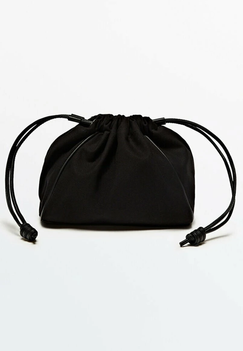 Massimo Dutti With Details - Wash Bag - Black 8 Massimo Dutti With Details - Wash Bag - Black - Image 6