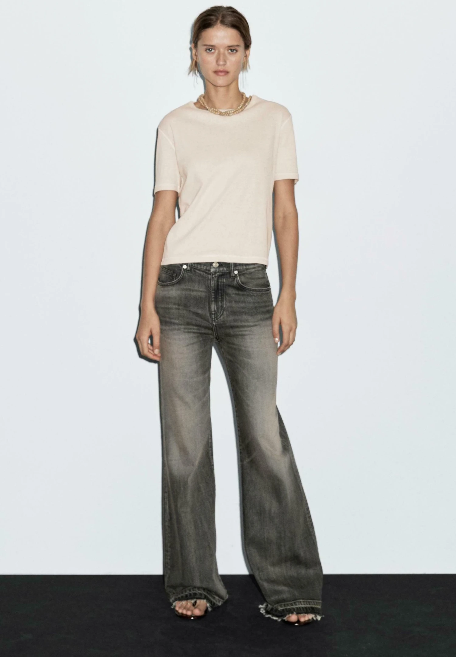 Massimo Dutti FADED CREW NECK - Basic T-shirt - Stone 6 Massimo Dutti FADED CREW NECK - Basic T-shirt - Stone - Image 4