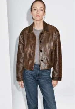 Massimo Dutti DISTRESSED EFFECT CROPPED - Leather Jacket - Dark Brown