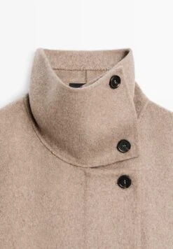 Massimo Dutti HIGH NECK - Short Coat - Camel 19 Massimo Dutti HIGH NECK - Short Coat - Camel -Massimo Dutti Shop f5e452c3131d4d19b7deeeb01cd8315e