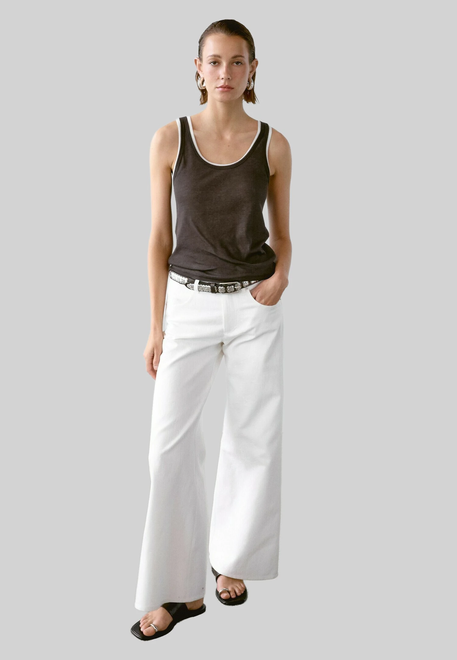 Massimo Dutti DOUBLE-STRAP WITH ROUND NECK - Basic T-shirt - Dark Brown 4 Massimo Dutti DOUBLE-STRAP WITH ROUND NECK - Basic T-shirt - Dark Brown - Image 2