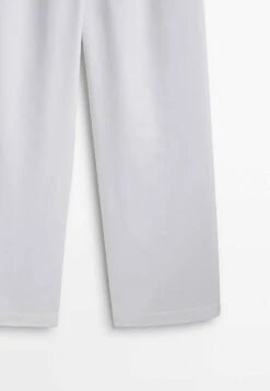 Massimo Dutti Trousers - White 18 Massimo Dutti Trousers - White -Massimo Dutti Shop f68c901aabab4094b703ad2d8549871f