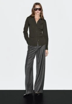 Massimo Dutti STRETCH FITTED LONG SLEEVE - Button-down Blouse - Dark Green -Massimo Dutti Shop f6c6b6b3fdce4e55861687b8a3c604a8