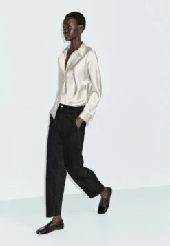 Massimo Dutti MID RISE STRAIGHT FIT - Trousers - Black -Massimo Dutti Shop f7703046462f4394b400fa5acf346ca4