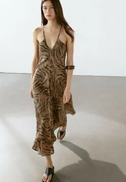 Massimo Dutti LONG ANIMAL PRINT - Maxi Dress - Mottled Dark Brown -Massimo Dutti Shop f7f3f5e535e147f9a9b0cb9d00aa89cc