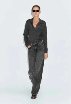 Massimo Dutti WITH POCKET DETAILS - Cardigan - Dark Grey -Massimo Dutti Shop f7f6c21a7f0e4087952f5606653e139c