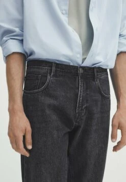 Massimo Dutti Tapered Fit Selvedge - Jeans Tapered Fit - Grey Denim 15 Massimo Dutti Tapered Fit Selvedge - Jeans Tapered Fit - Grey Denim -Massimo Dutti Shop f847ffbe06ed468482a77eaecf0eebcf