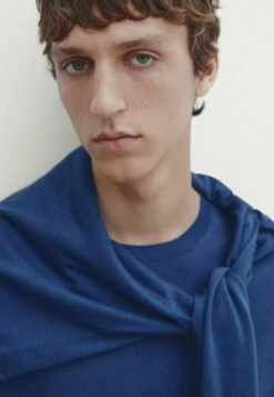 Massimo Dutti Crew Neck - Sweatshirt - Neon Blue -Massimo Dutti Shop f859ce3912af4514bef3b0fa7ab8c7ad