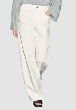 Massimo Dutti HIGH-WAIST BARREL FIT - Relaxed Fit Jeans - White