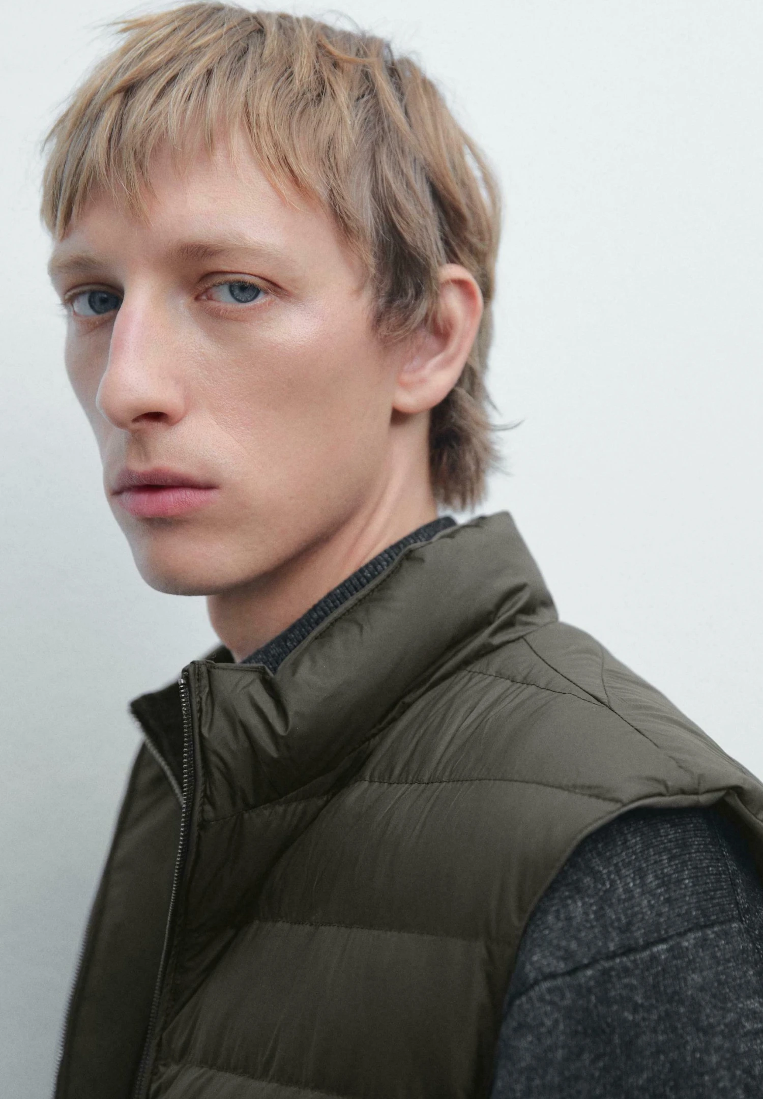 Massimo Dutti WATER-REPELLENT REVERSIBLE DOWN - Waistcoat - Dark Grey 6 Massimo Dutti WATER-REPELLENT REVERSIBLE DOWN - Waistcoat - Dark Grey - Image 4