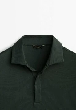 Massimo Dutti Short Sleeve Gassed- Polo Shirt - Dark Green -Massimo Dutti Shop fa53e8ee65684e4eb15aa2693694fce8