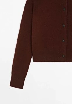 Massimo Dutti BUTTONED LONG SLEEVE WITH CREW NECK - Cardigan - Bordeaux 23 Massimo Dutti BUTTONED LONG SLEEVE WITH CREW NECK - Cardigan - Bordeaux -Massimo Dutti Shop fa782f36c32e4a4d98bff5fdae4bee7f