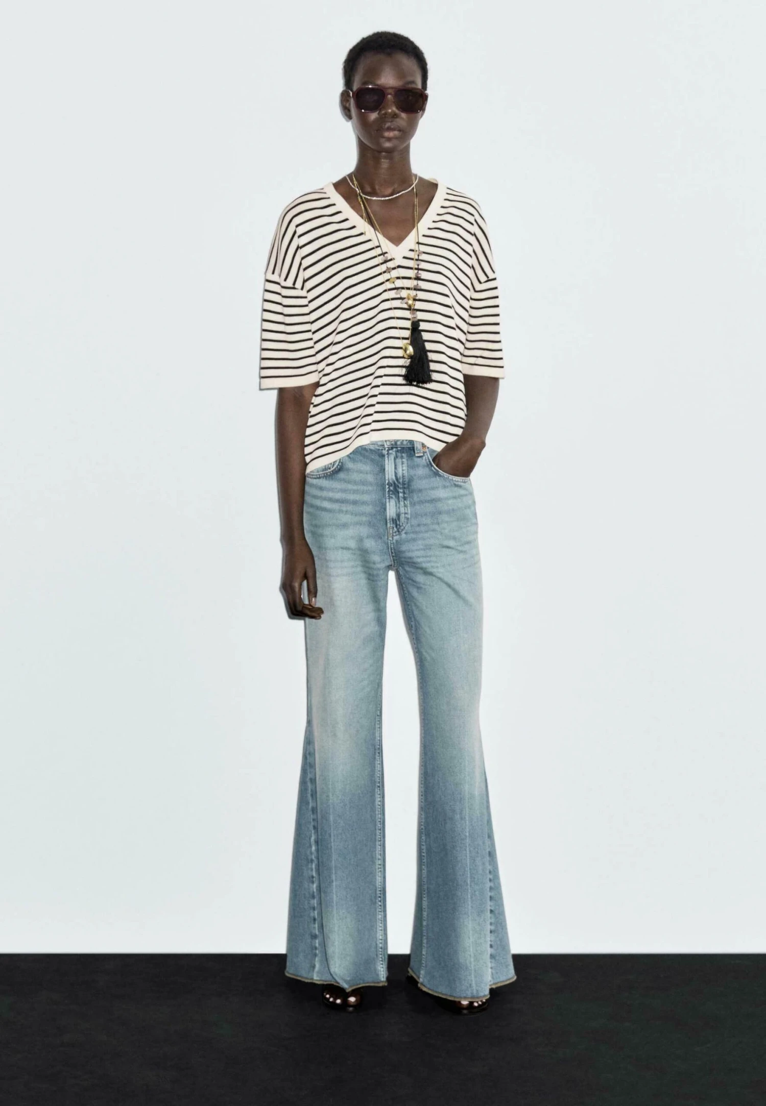 Massimo Dutti STRIPED V-NECK - Print T-shirt - Dark Blue 4 Massimo Dutti STRIPED V-NECK - Print T-shirt - Dark Blue - Image 2