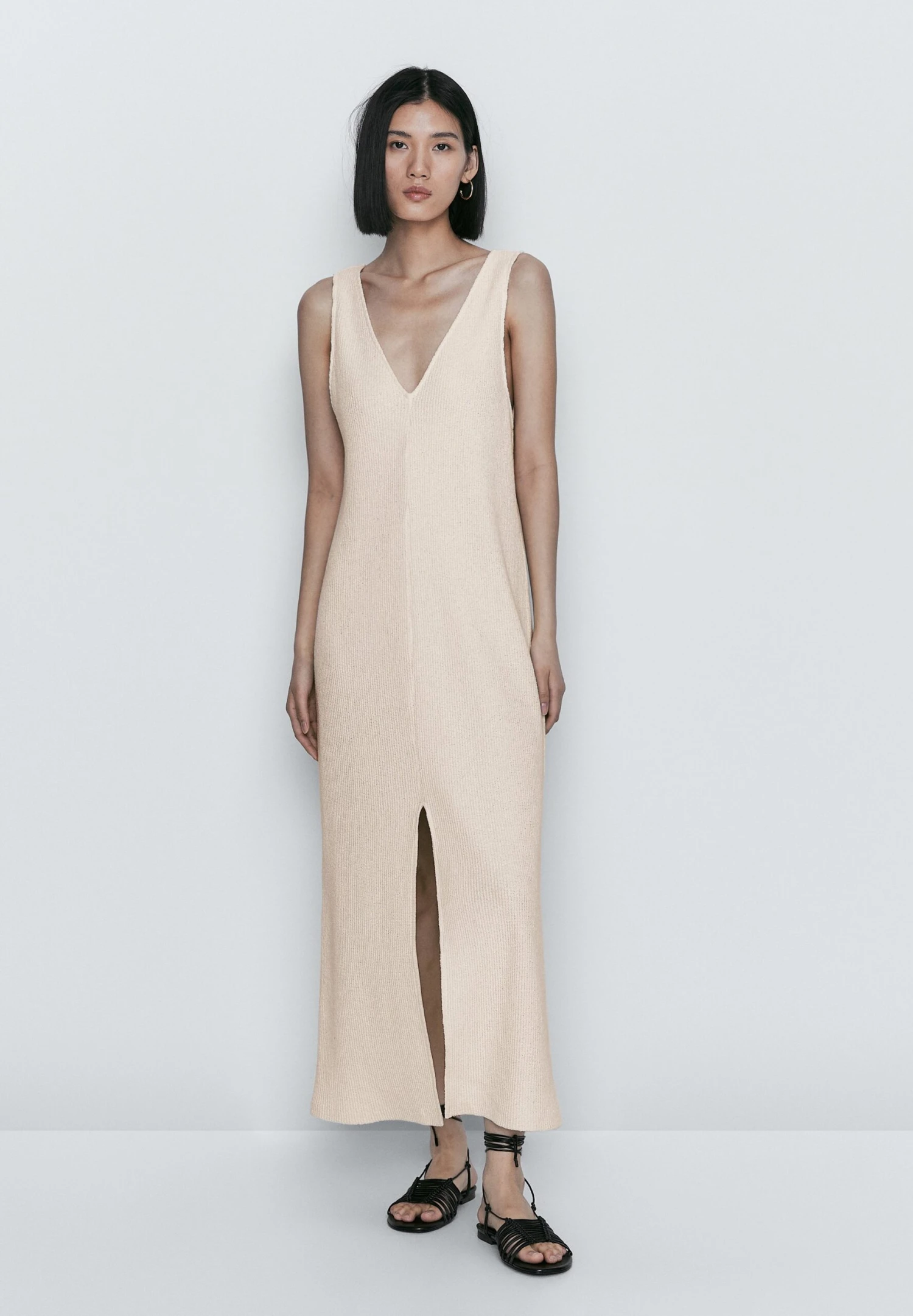 Massimo Dutti Textured V Neck With Slit - Jumper Dress 3 Massimo Dutti Textured V Neck With Slit - Jumper Dress