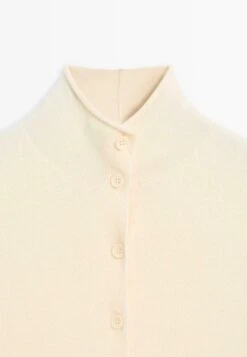 Massimo Dutti Cardigan - Beige 21 Massimo Dutti Cardigan - Beige -Massimo Dutti Shop fc728016a3954840a08f0c38aef4ce86