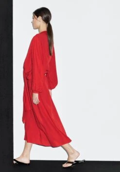 Massimo Dutti MIDI WITH KNOTTED NECKLINE - Cocktail Dress / Party Dress - Red -Massimo Dutti Shop fc89e2f920cb4433b6f9be1e758b7dd3