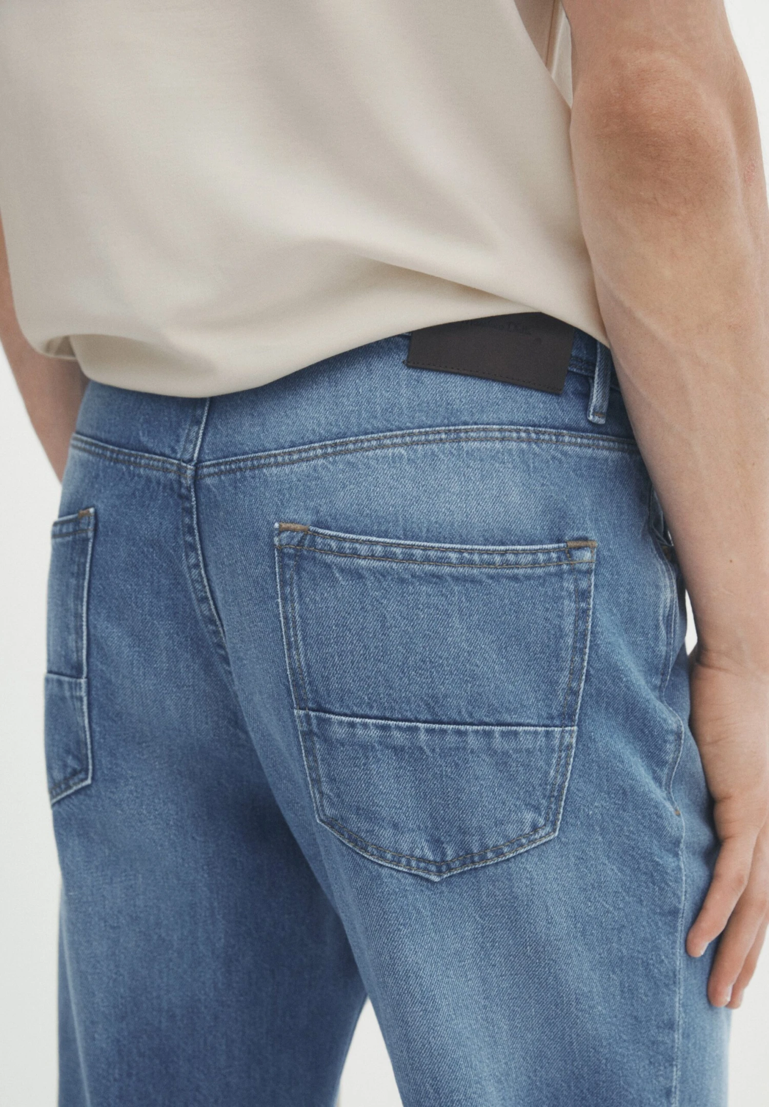 Massimo Dutti Tapered Fit Mid Bleach- Slim Fit Jeans - Blue 7 Massimo Dutti Tapered Fit Mid Bleach- Slim Fit Jeans - Blue - Image 5