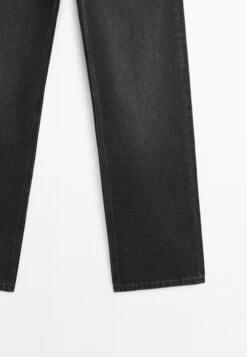 Massimo Dutti HIGH-WAISTED - Straight Leg Jeans - Black 22 Massimo Dutti HIGH-WAISTED - Straight Leg Jeans - Black -Massimo Dutti Shop fdc306c2abf84bdbb26e8d8f67218a58