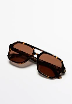 Massimo Dutti AVIATOR - Sunglasses - Dark Brown -Massimo Dutti Shop fde90f14ac0a4540988c2805157b8fde