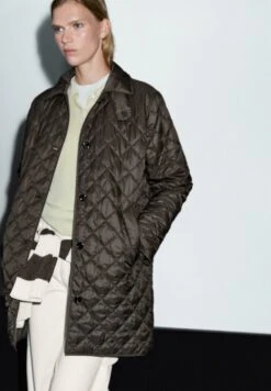 Massimo Dutti LONG LIGHTWEIGHT - Winter Coat - Dark Brown 15 Massimo Dutti LONG LIGHTWEIGHT - Winter Coat - Dark Brown -Massimo Dutti Shop fe59e9630d2846e3b770548af53b2e03